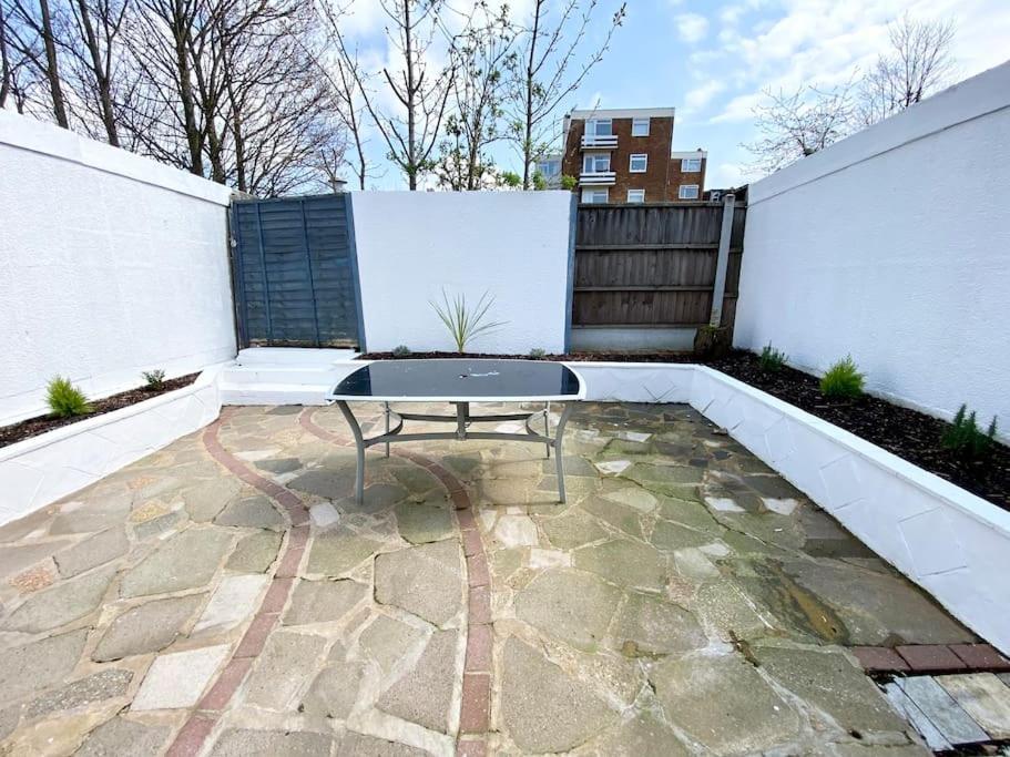 Charming Seaside Cottage In Leigh-On-Sea Southend-on-Sea Exterior photo