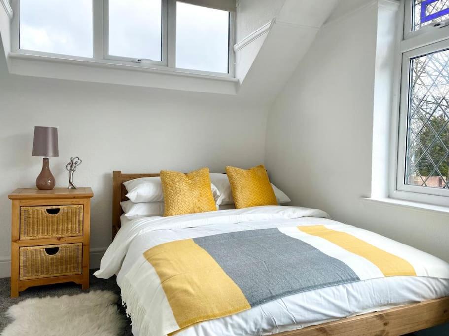 Charming Seaside Cottage In Leigh-On-Sea Southend-on-Sea Exterior photo